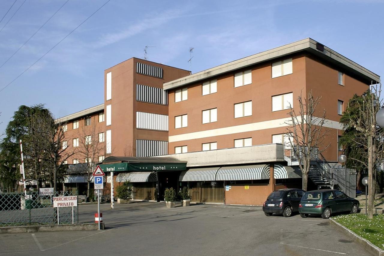 Cdh Hotel Modena Exterior foto